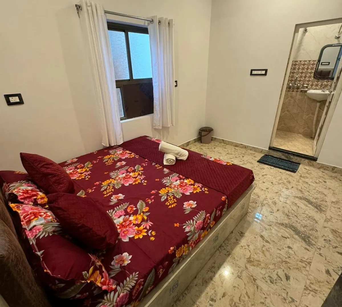 ורנאסי La Vaca India Boutique Stay בית אירוח